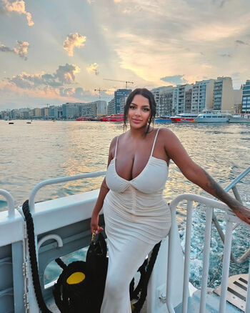 Full leaked Nivien kharbeiti private onlyfans photo