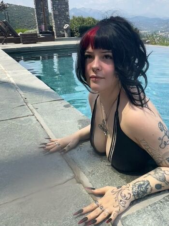 Full leaked Niviferum private onlyfans photo