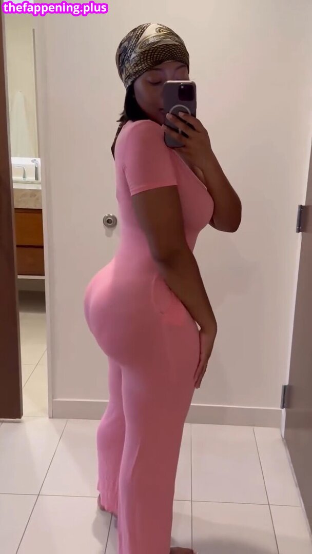 Nneka / https: / whoisnneka Фото оголеного OnlyFans #74