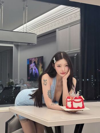 Full leaked Nnewys page private onlyfans photo