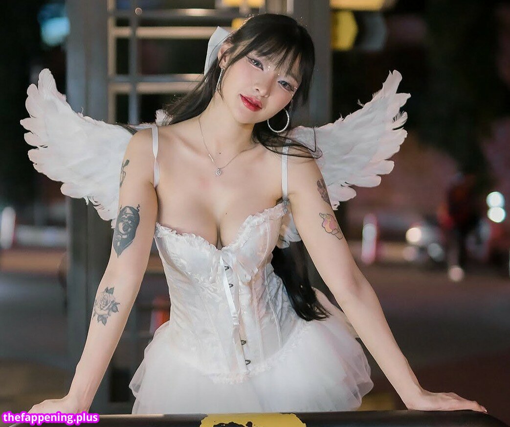 nnewy / nnewys Foto OnlyFans Nua #85