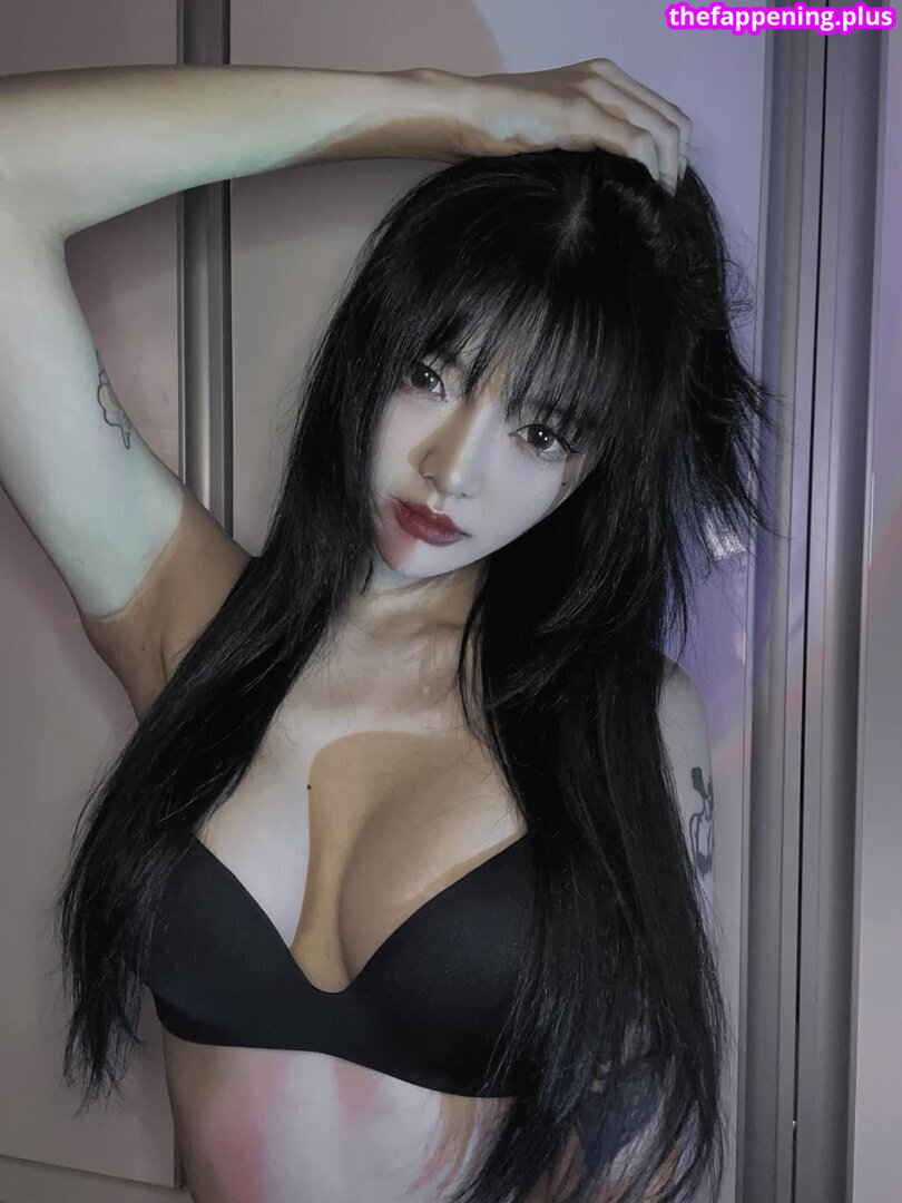 nnewy / nnewys Naken OnlyFans Foto #104