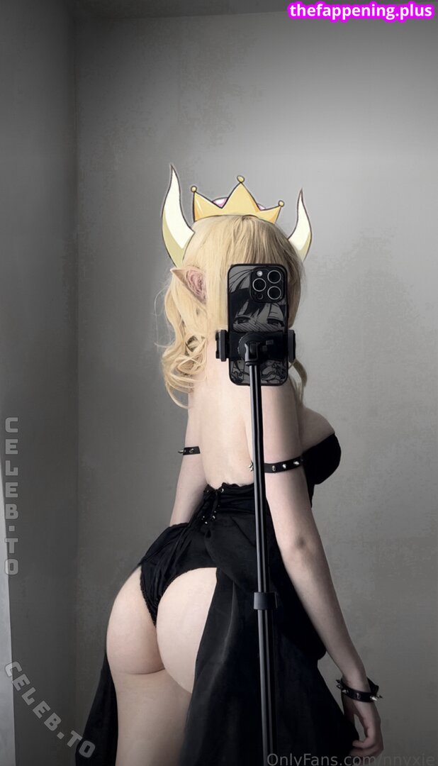 https: / kltt3y / nnyxie Naken OnlyFans Foto #24