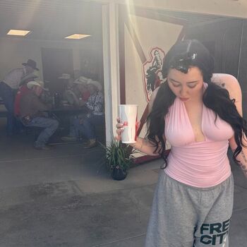 Full leaked Noah cyrus private onlyfans photo