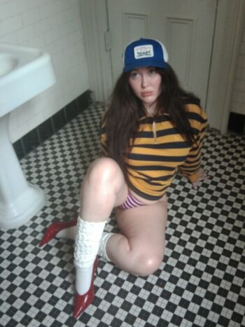 Full leaked Noah cyrus page private onlyfans photo