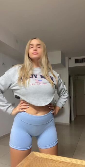 Full leaked Noaperetss private onlyfans photo