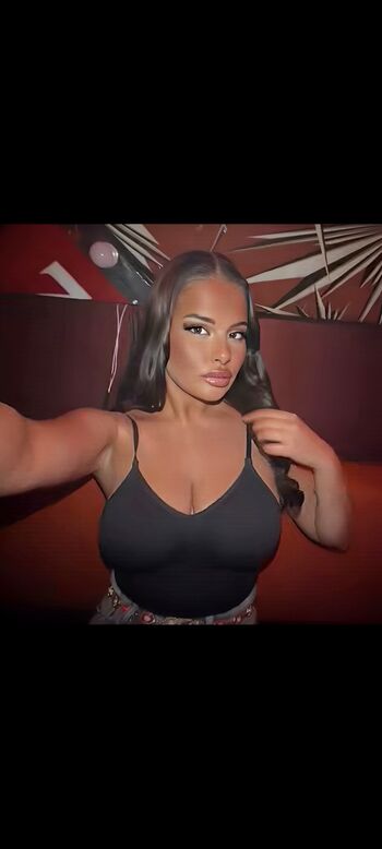 Full leaked Noemiesbtt private onlyfans photo