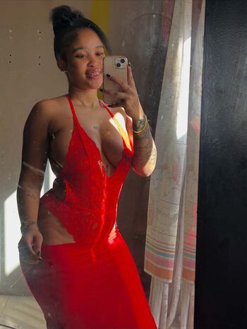 Full leaked Nomonde refiloe mniki page private onlyfans photo