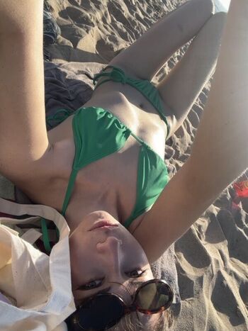 Full leaked Normalfunnygirl liz private onlyfans photo