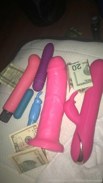 Full leaked Northernsouthernpeach private onlyfans photo