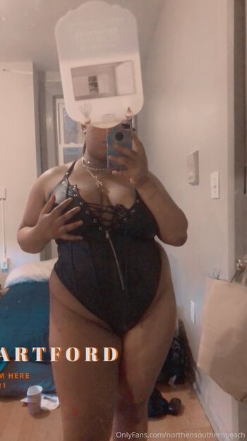 Full leaked Northernsouthernpeach private onlyfans photo