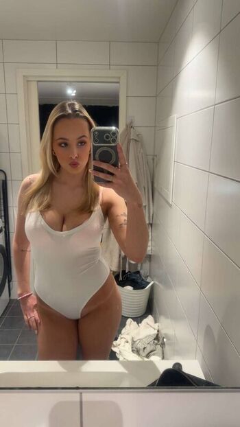 Full leaked Norwegianblondie private onlyfans photo