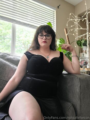 Full leaked Notsafeforcon private onlyfans photo