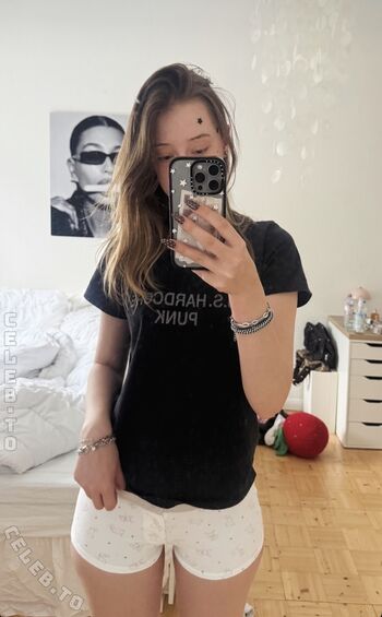 Full leaked Nylaamriaa private onlyfans photo