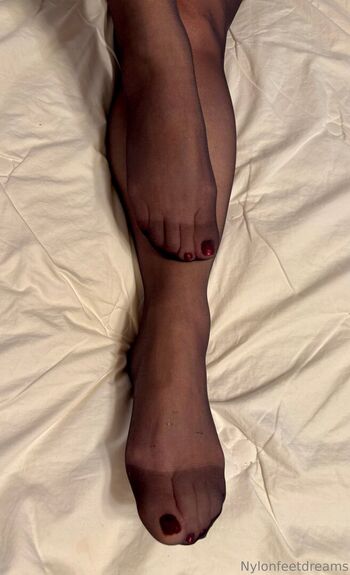 nylonfeetdreams