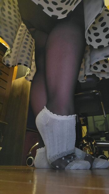 Full leaked Nylonsandsocks private onlyfans photo