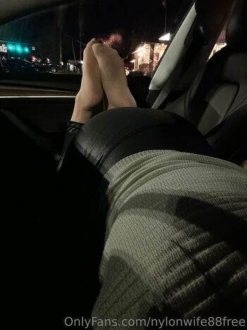 Full leaked Nylonwifefree private onlyfans photo