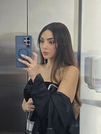Full leaked Nyvi estephan private onlyfans photo