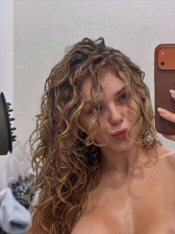 Full leaked Oana gregory private onlyfans photo