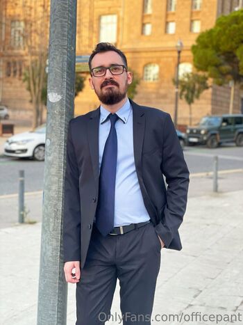 Full leaked Officepant private onlyfans photo