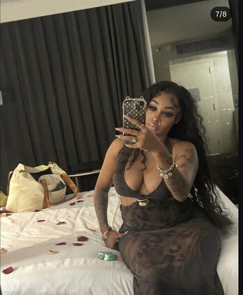 Full leaked Ogleahswanky private onlyfans photo
