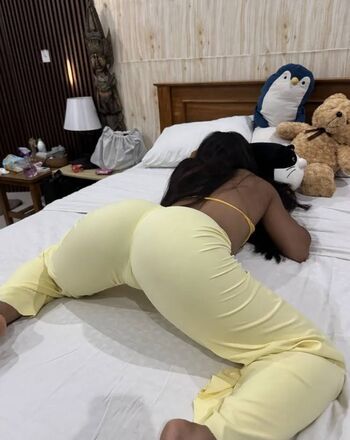 Full leaked Okyyoliviaa  page private onlyfans photo