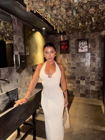 Full leaked Okyyoliviaa private onlyfans photo