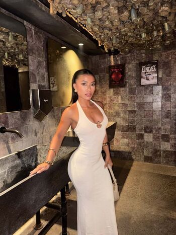 Full leaked Okyyoliviaa private onlyfans photo