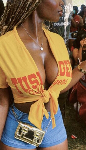 Full leaked Olandria carthen private onlyfans photo