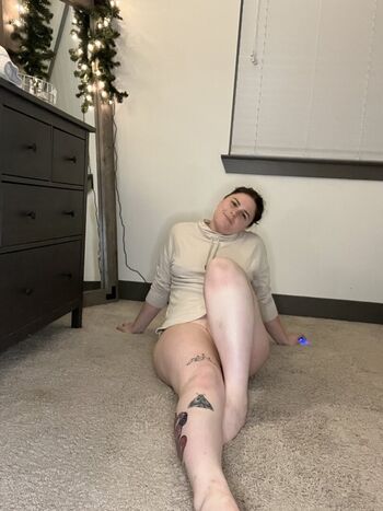 Full leaked Oleanderlewis private onlyfans photo