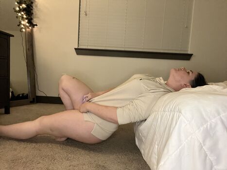 Full leaked Oleanderlewis private onlyfans photo
