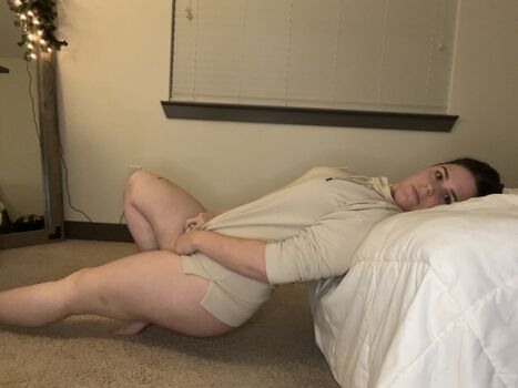 Full leaked Oleanderlewis private onlyfans photo