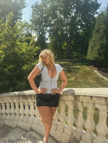Full leaked Olivia kuehner private onlyfans photo