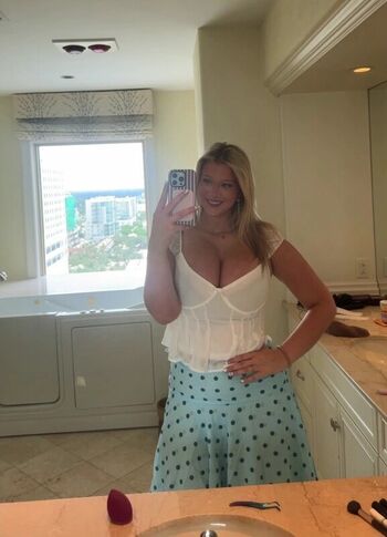Full leaked Olivia kuehner private onlyfans photo