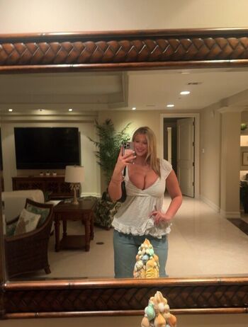 Full leaked Olivia kuehner private onlyfans photo