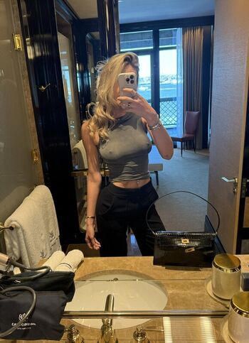 Full leaked Olivia may nyc private onlyfans photo