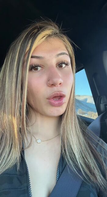 Full leaked Oliviax private onlyfans photo