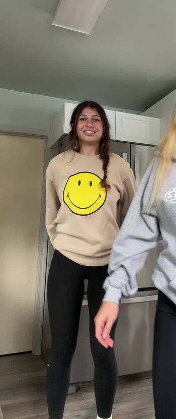Full leaked Oliviax private onlyfans photo
