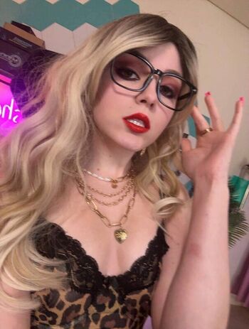 Full leaked Olyashaa page private onlyfans photo