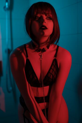 Full leaked Olyashaa private onlyfans photo