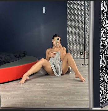 Full leaked Olyx xx private onlyfans photo