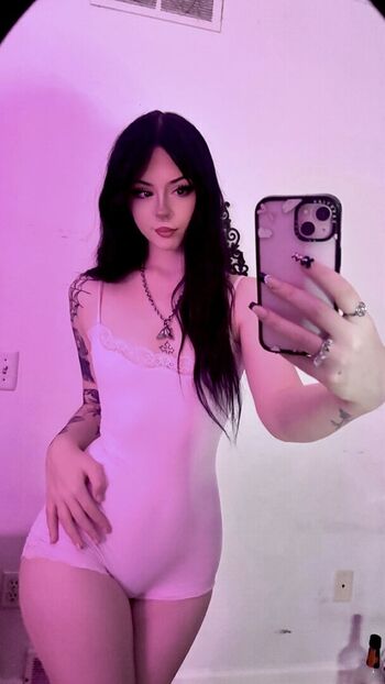onlygothbitches