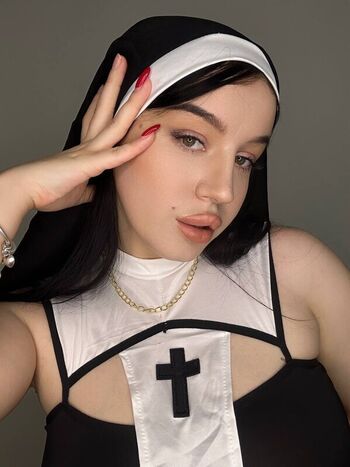 Full leaked Onlysofiart private onlyfans photo