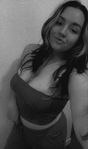 Full leaked Oohkarlalala private onlyfans photo