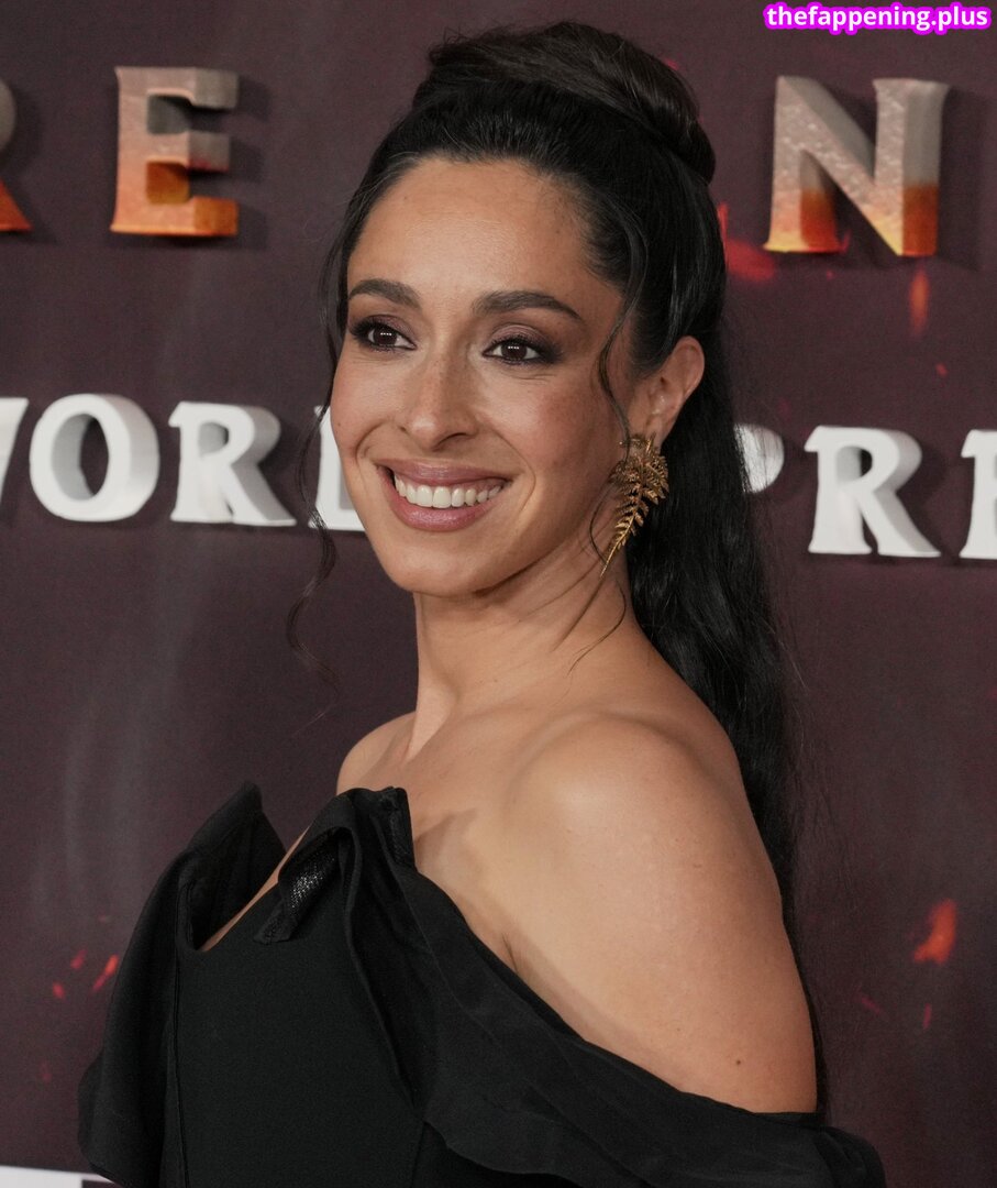 Oona Chaplin / OonaCC / https: / oona.chaplin Fotografie OnlyFans Dezbrăcată #65