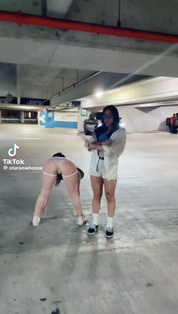 Full leaked Oturanwhozee private onlyfans photo