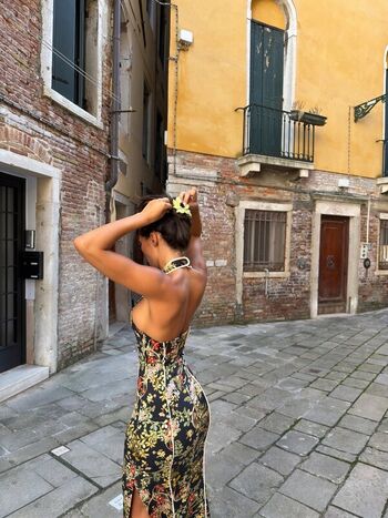 Full leaked Ouksi page private onlyfans photo