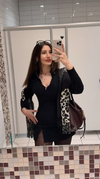 Özge Azunyan