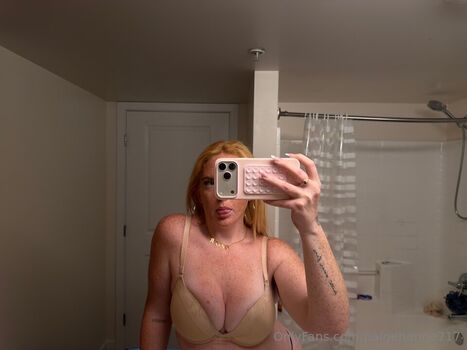 Full leaked Paigehenne private onlyfans photo