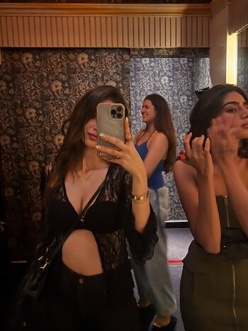 Full leaked Pakhi gadh private onlyfans photo